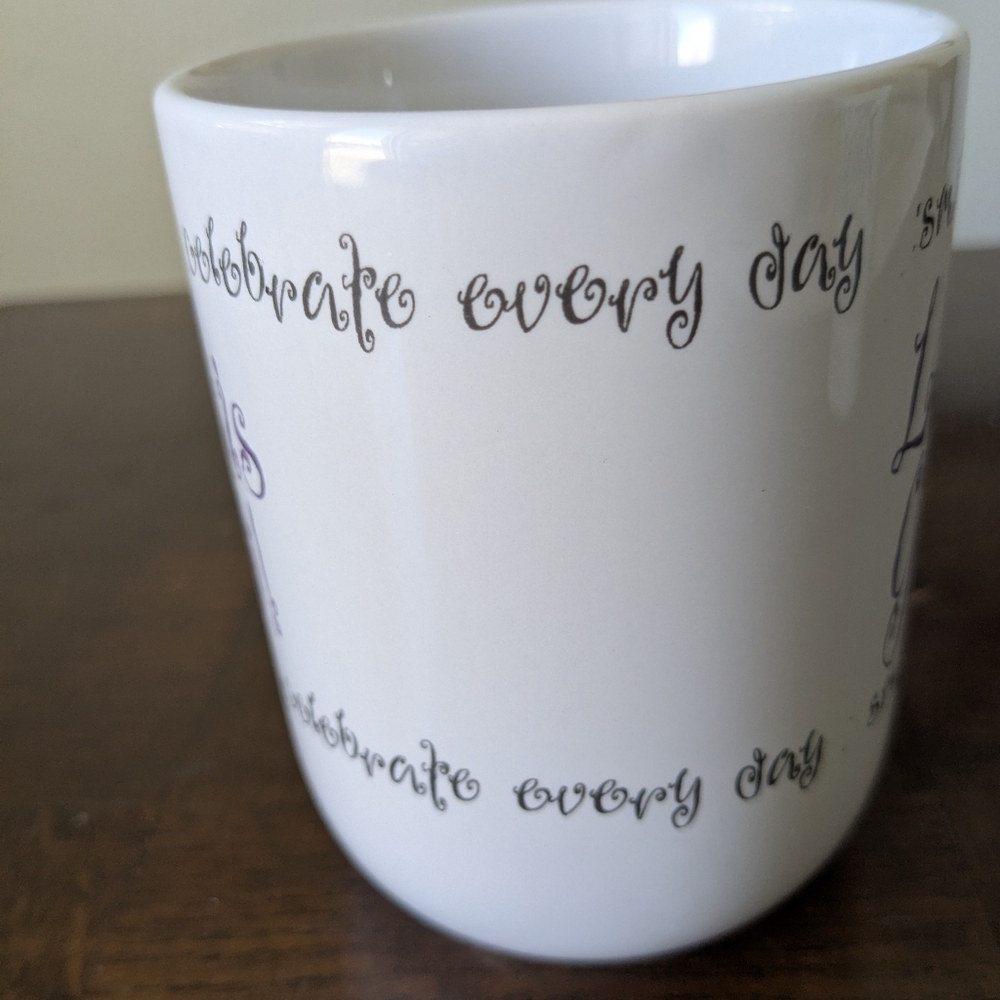 White Ceramic Mug with Inspirational Text "Life Is Good" - Picture 2 of 4